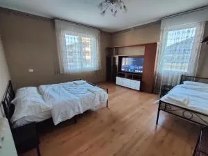 Butterfly Bedrooms - Monteviale