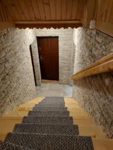 Gościniec U Ani - pod wieżą widokową Sky Walk, nieopodal szlaków na Polane Rusinową , Gęsią Szyje, Polane Zgorzelisko , Tarasówke i Palenice