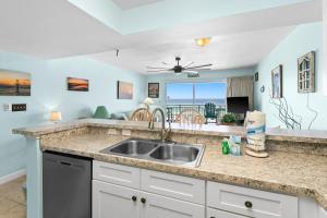 Pelican Isle 313