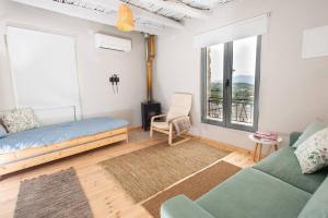 Schefflera Apartment, with Mountain View