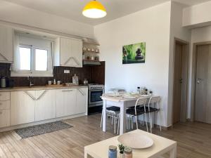 Zen Seaside Apartment