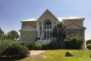 Sail Away - جزيرة الزمرد