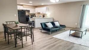 Charming 1BR Getaway! Private and Pet Friendly with TV - Hitchcock