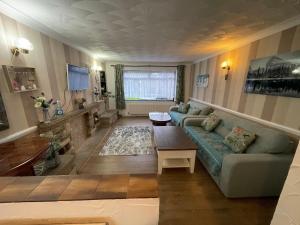 3 Bed Room House very close to town