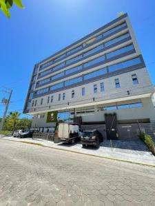 1142 Elegance Flat Praia de Bombas Piscina