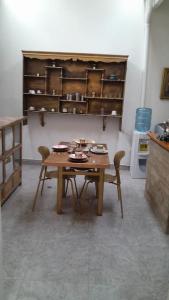 Casa cerca a la placita de flores, el tranvia el metro, rodeada de restaurantes y comercio rentalsOP AN06