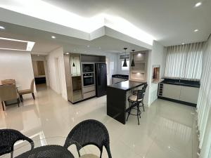 Apartment Meia Praia 3 Suites