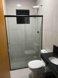 Casa com Piscina - 3 Quartos com ar Condicionado!!!