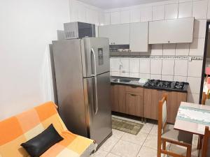 B165 - Apto para 6 pessoas no centro de Bombinhas