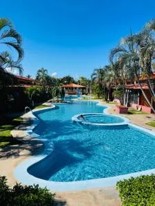 Cómodo town-house con piscina - Boca de Aroa