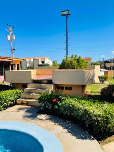 Cómodo town-house con piscina