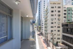 Apto beira-mar c vista lateral p praia ETY0024