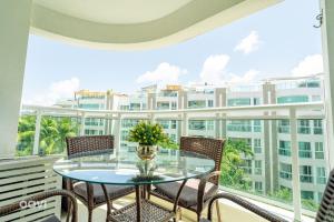 In Mare Bali Flat Maldivas by Qavi