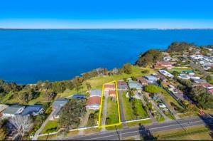 Waters Edge Golden Sunrise Two Bedroom Apartment Recent Reno