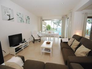 Modern Holiday Home in Cela