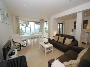 Modern Holiday Home in Cela