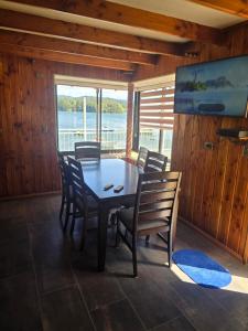 Cabañas excelente vista al río valdivia