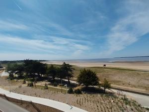 Appartements Appartement Neuf 3/4 Couchages a 30m de la Plage avec Parking - FR-1-364-161 : Appartement