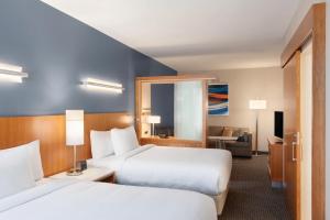 Queen Suite room in SpringHill Suites by Marriott Houston Northwest