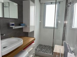 Nouveauté ! Beaucoup de charme pour cet appartement 5 personnes, WIFI, face mer, place de parking privative - FR-1-323-559