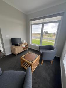 Luxarious room stay- 25 min to Melbourne Airport and next to Hume Freeway