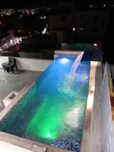 Moderno apartamento completo en area residencial con picuzzi privado - Juan López