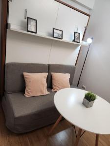 Cebu Solinea Tower1 in front of Ayala