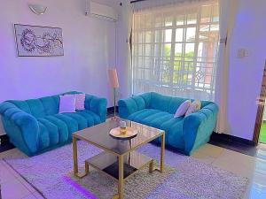 Homely Apt 2 with Aircon - ksh 500