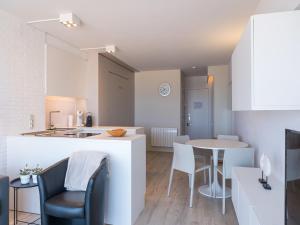 Studio on the 4th floor with sea view