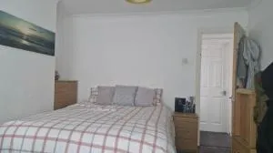 Bertrand House - Bradshaw