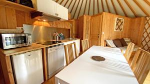 Maisons de vacances Gite Les yourtes de Saint Mathieu N°2 : photos des chambres