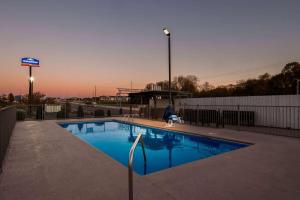Howard Johnson by Wyndham Jackson