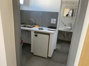 MIKRES CYCLADES DONOUSSA