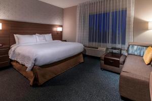 King Studio with 1 King Bed & Sofa Bed room in TownePlace Suites by Marriott Leavenworth