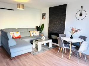 Seascape Bliss - My Joyful Coastal Retreat in Youghal`s heart - Family Friendly - Long Term Price Cuts - Sluggera Cross Roads