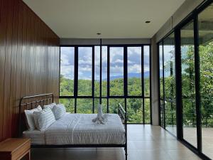 Starry Hill House Chiangmai - บ้านสวนชมดาว