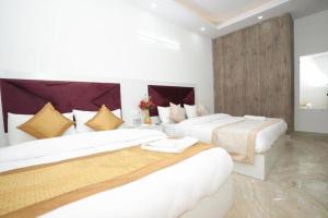 Hotel Diamond Stay Free Pick up From Nizamuddin Railway Station