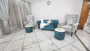VacationBuddy Charming 4BHK Retreat in Janakpuri