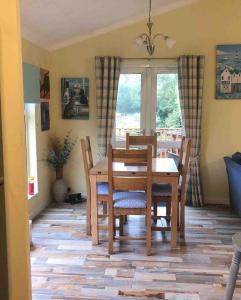 Lukes Lodge,the fun begins, Woodland View, Hot Tub, dog friendly