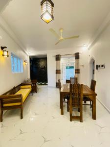 Blue Moon Villa