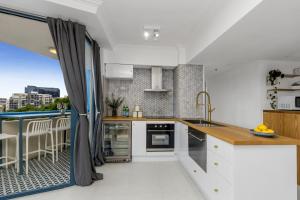 Spacious 2BR- centre of Brissy!