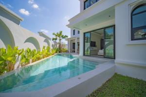 Fifth Element Pool Villas by NLA