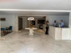 Apto no Jardins com área de lazer!