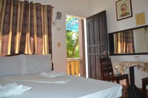 Nanettes Tourist Inn