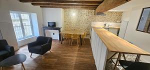 t2 ultra centre Poitiers 50m carrés