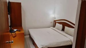khush khush hotel