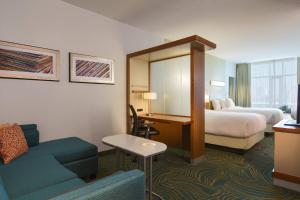 Queen Suite with Sofa Bed room in SpringHill Suites by Marriott Nashville Vanderbilt/West End