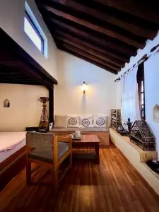 Bhintuna chhen - Jawlakhel