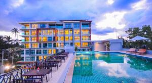 Golden Manora Hotel Bangtao Beach Phuket - 3hvězdičkové hotely ve městě pláž