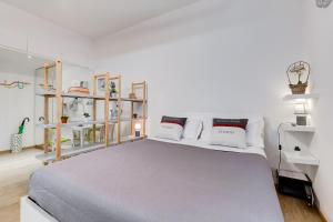 Vatican 96 Degli Ubaldi Studio steps from metro and St Peters